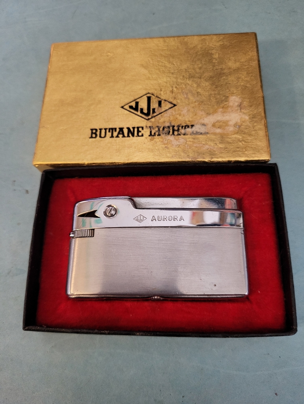 Vintage Aurora Silver Butane Lighter in Gift Box #1356-500